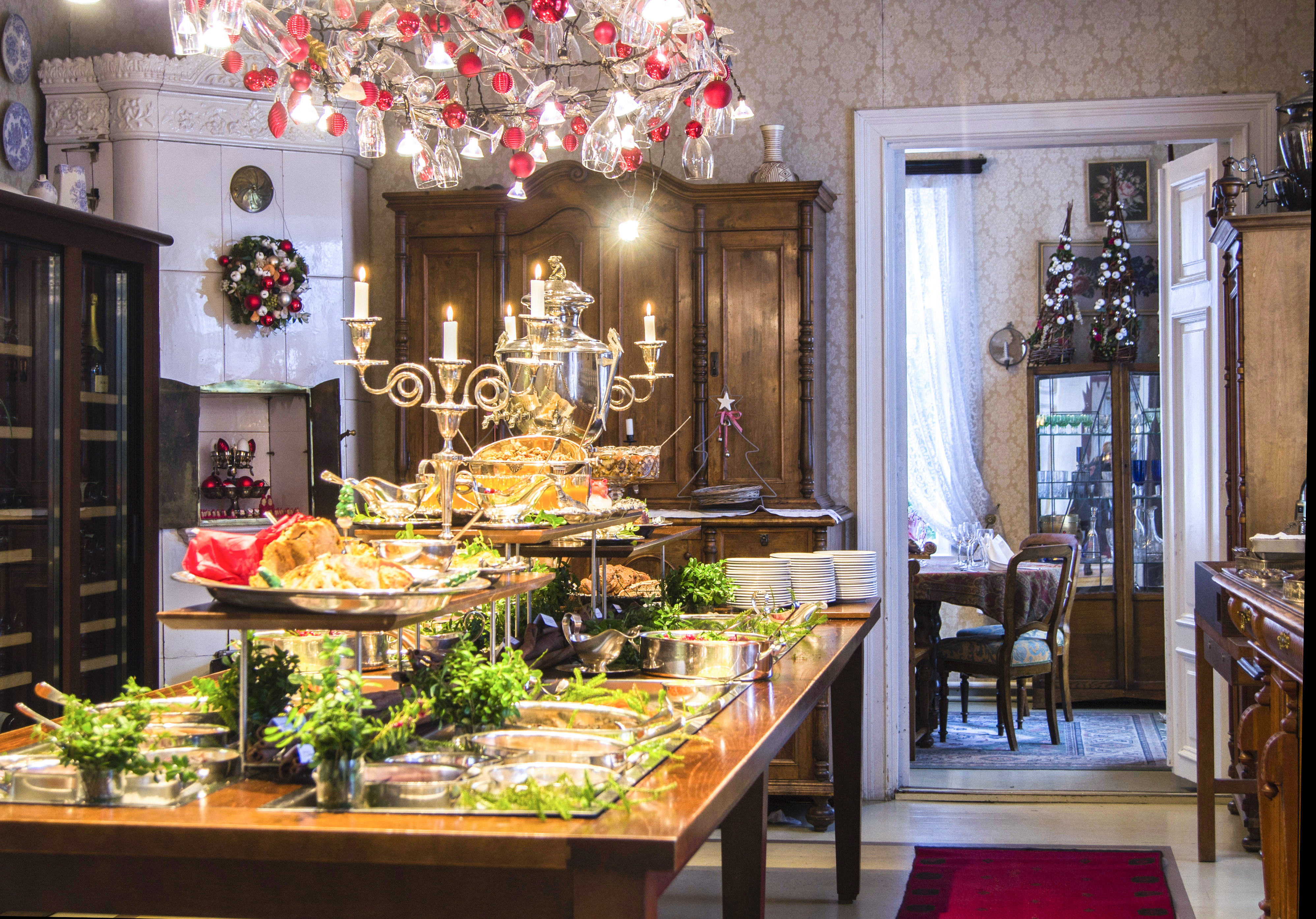 Tertin Kartanon pitopöytä. Tertti Manor Christmas buffet