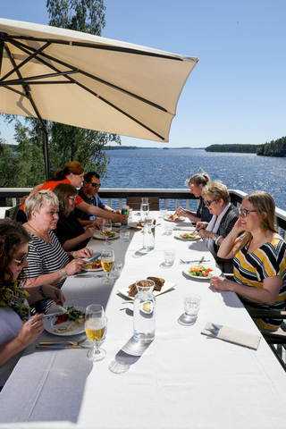 SAHANLAHTI RESORT lunch