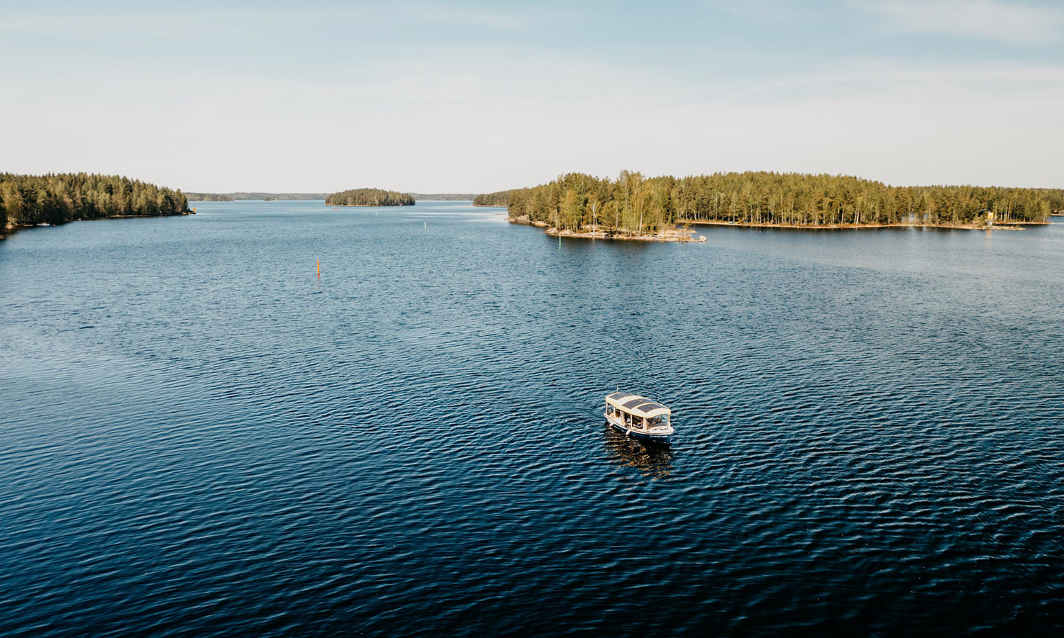 Lakeland GTE:n Ekopaatti seilaamassa Saimaalla.